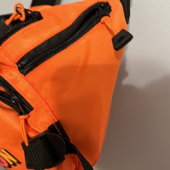 2023 Zumba Convention Sling bag - Picture 5 of 6